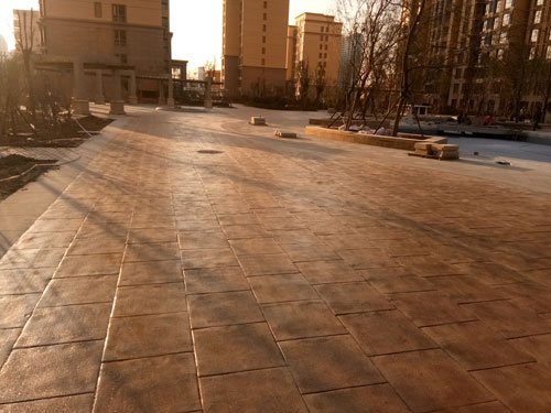 滄州 獅城小區(qū)壓印地坪道路施工