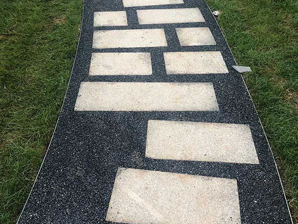 膠粘石地面圖片